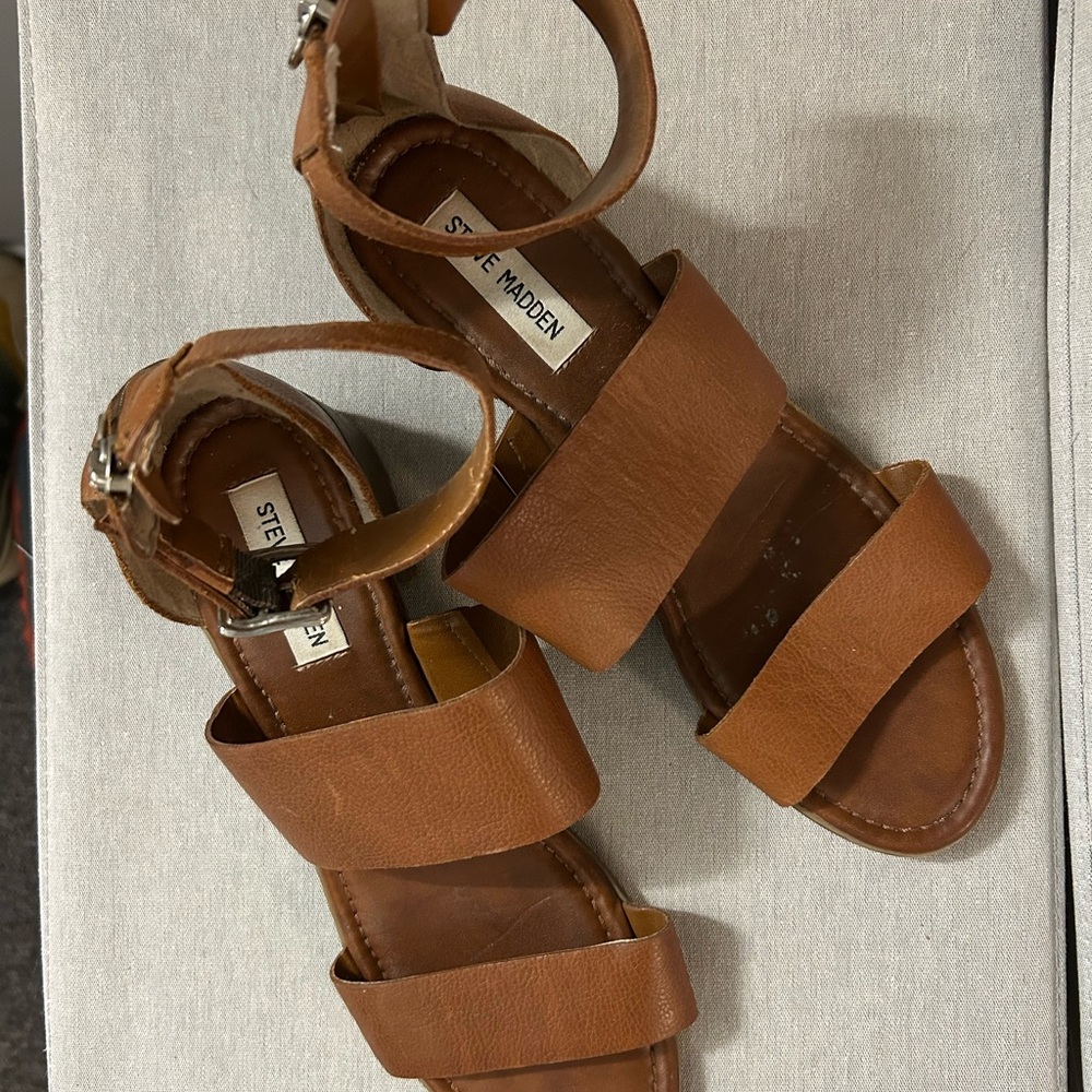 Steve Madden Women's Brown Strappy Sandals